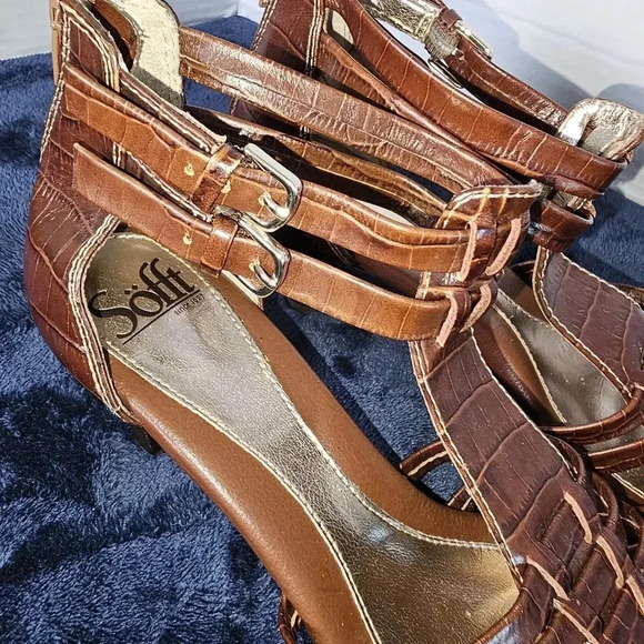Softt Leather‎ Crocodile Brown Ankle Strap Heels SZ 8M - Picture 8 of 11